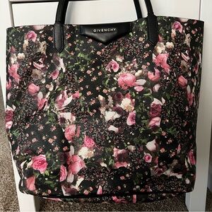 Givenchy Antigona large floral print tote!